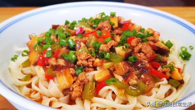 做手擀面要不要放碱,做手擀面条忘放盐了怎么办