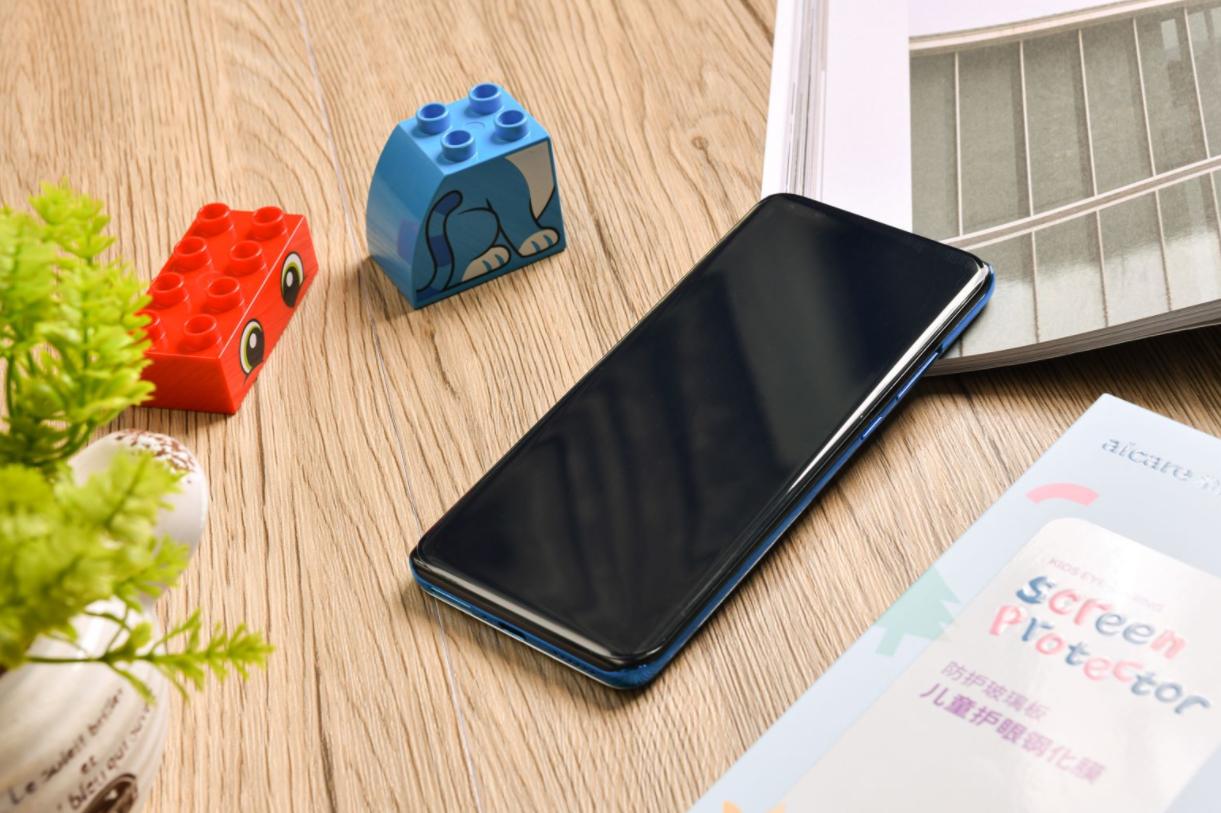 手机镀膜和钢化膜哪个耐摔,手机钢化膜高清好还是防窥好