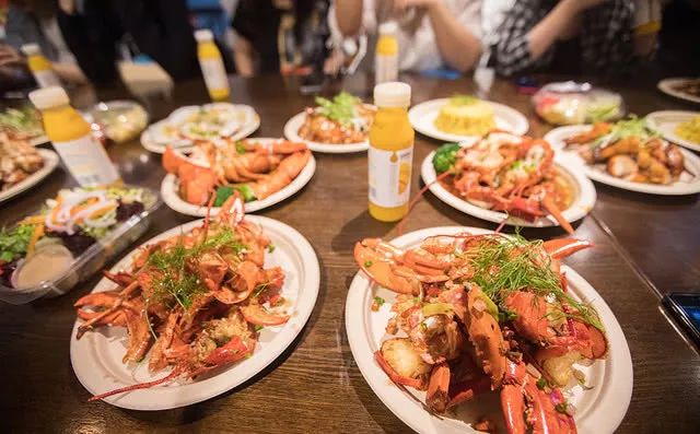 只花1999元坐世界最顶级邮轮,享受世界最豪华邮轮