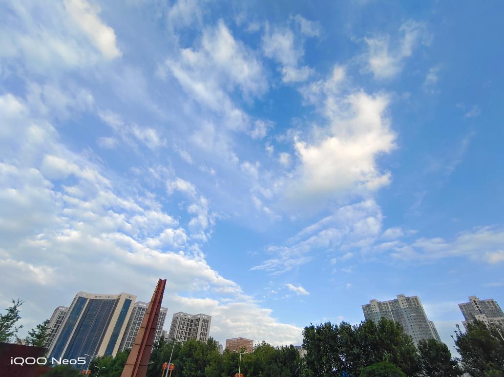 iqooneo5与iqooneo5se区别,iqooneo5实际体验