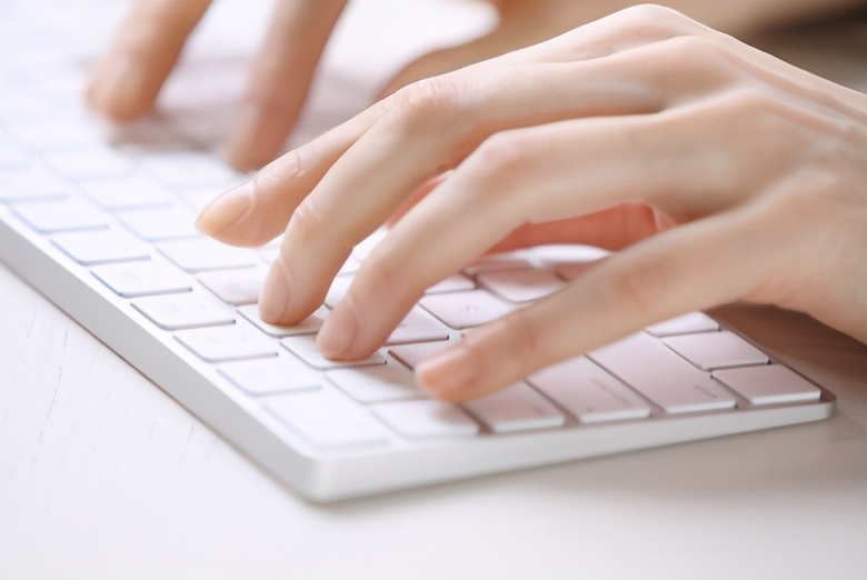 电脑空格键掉了怎么安上,电脑键盘空格键安装