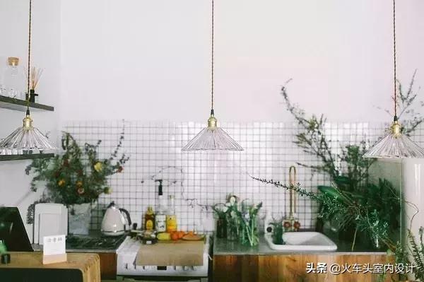 她放弃了总监职位后续,她辞去总监回家扶贫全集