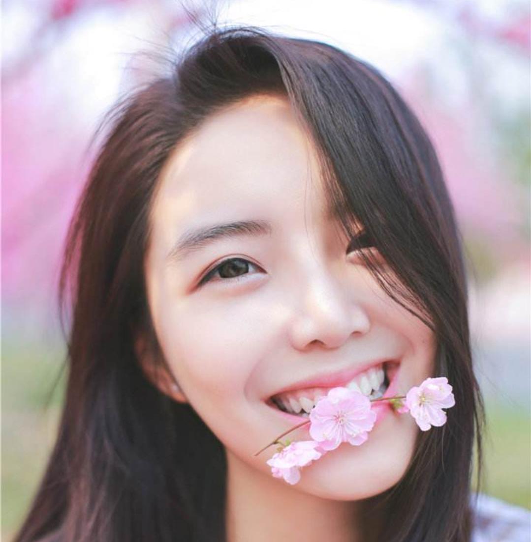 十二星座狮子女霸气语言,十二星座狮子女长的样子