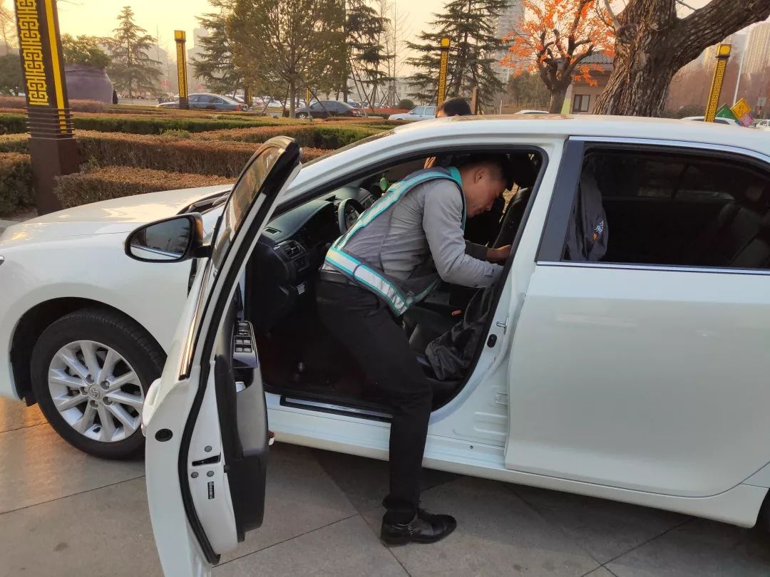 滴滴代驾师傅的心酸事,代驾小哥寒风中苦等3小时