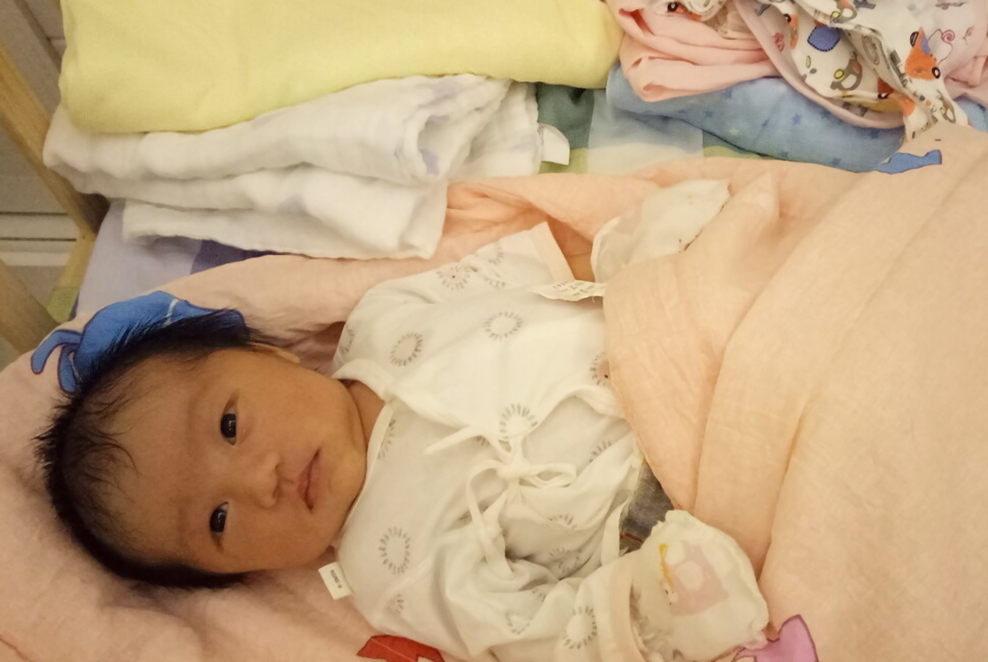 新生儿需要枕头吗头型睡得不好看,新生儿需不需要睡米枕头