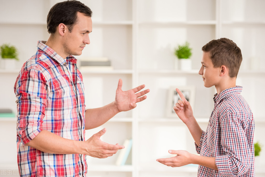 孩子14岁叛逆期该怎么沟通,14岁男孩叛逆期母亲怎么和他交流
