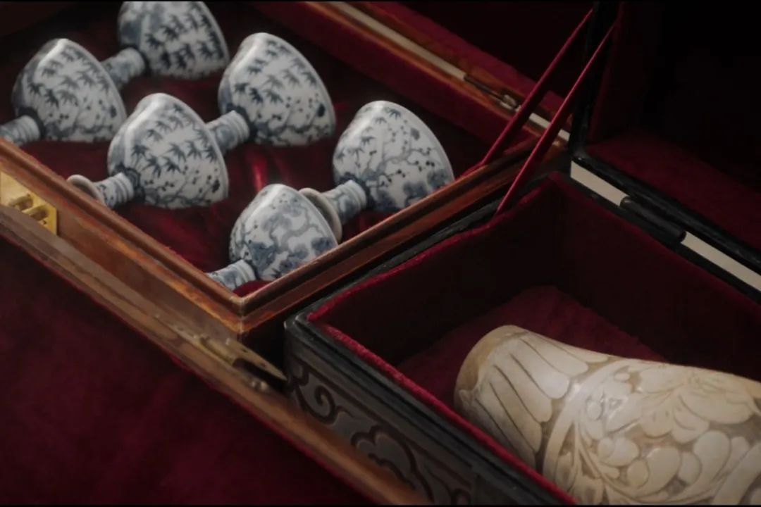 白鹿热剧《一生一世》：时宜的穿戴暗含哪些隐藏线索？