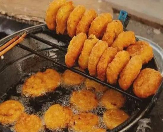 老东北美食油炸糕,北方地区黄米面油炸糕怎么做