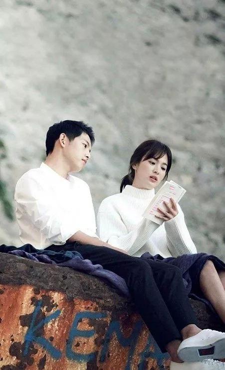 20个月童话婚姻就破裂？宋慧乔和宋仲基撒过的糖都成了玻璃渣