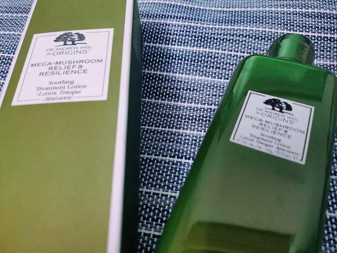 换季过敏起闭口小红痘怎么办,脸一到换季就过敏长痘怎么预防