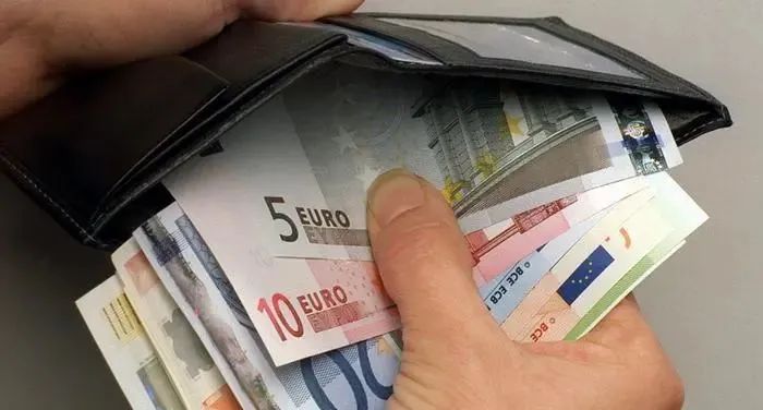 2021了，你还要扛火锅底料去法国吗？快来看行李攻略避雷