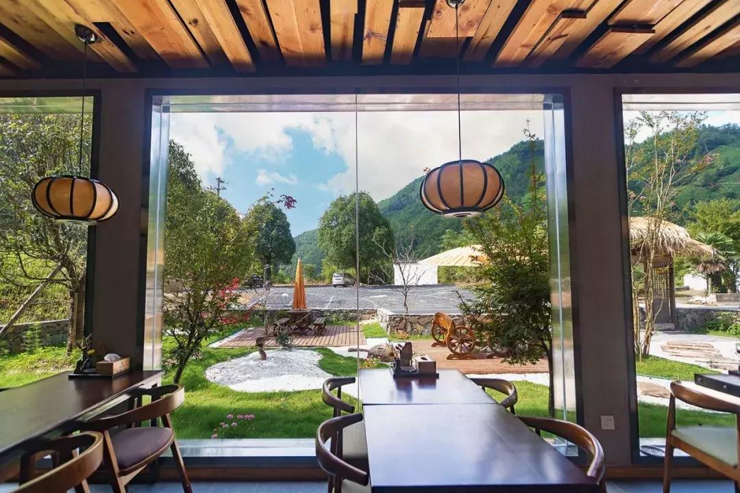 四个集装箱别墅民宿小院,5个40尺集装箱改造别墅图片