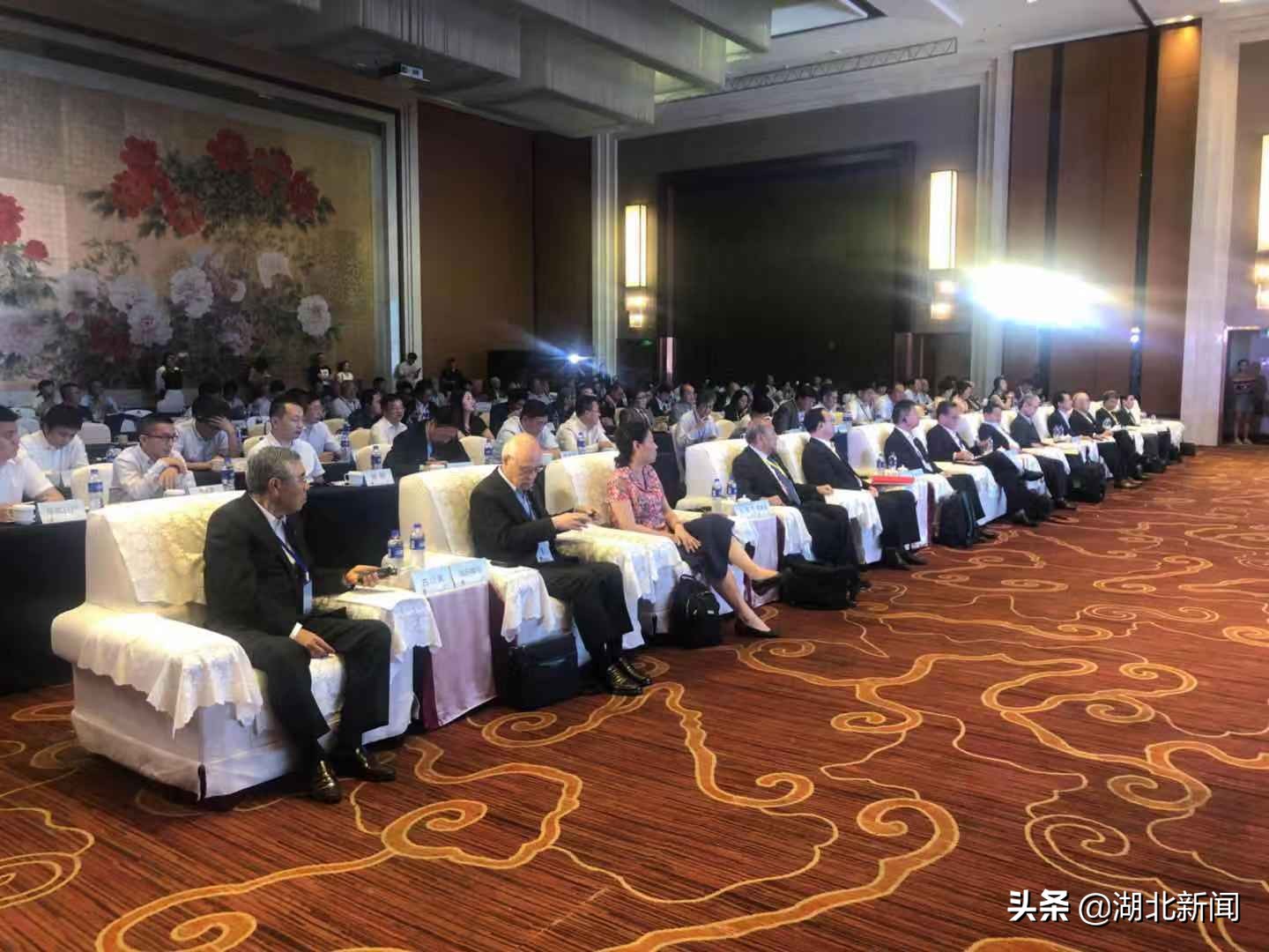 有朋自远方来不亦乐乎忙里偷闲,有朋自远方来不亦乐乎是哪里的