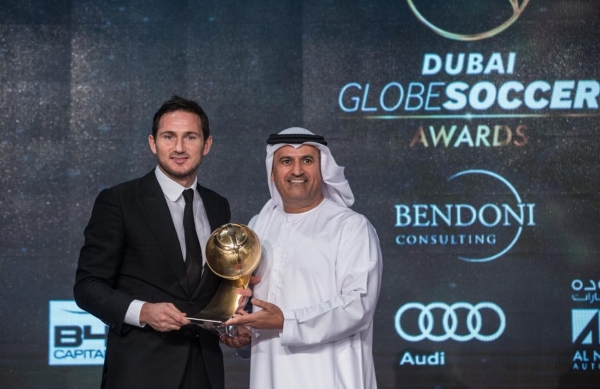 英超教练战术落后,英超教练临场指挥讲什么