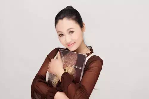 【人大代表风采】许亚玲：用淮海戏向勇敢逆行的白衣天使们致敬！