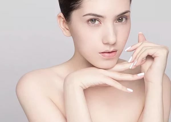 25岁以后如何正确抗衰？得从保养、保健、医美说起...