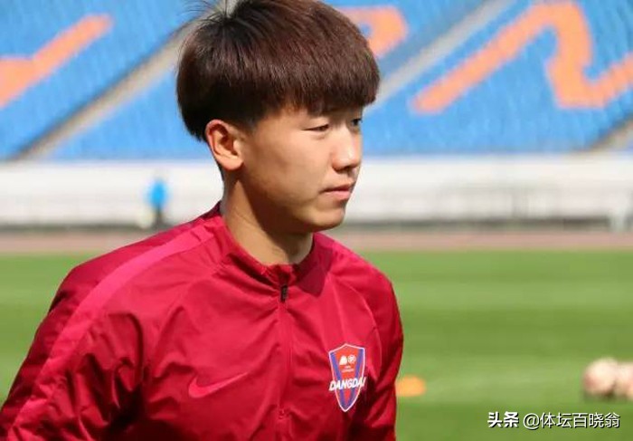 前延边小将被经纪人坑惨！最近3年只踢了3场球，当年曾闪耀中超