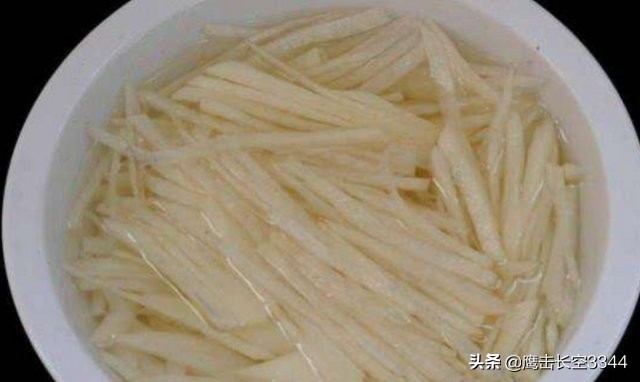 怎样做土豆泥才好吃不加黑胡椒粉,炒土豆泥放多少生粉