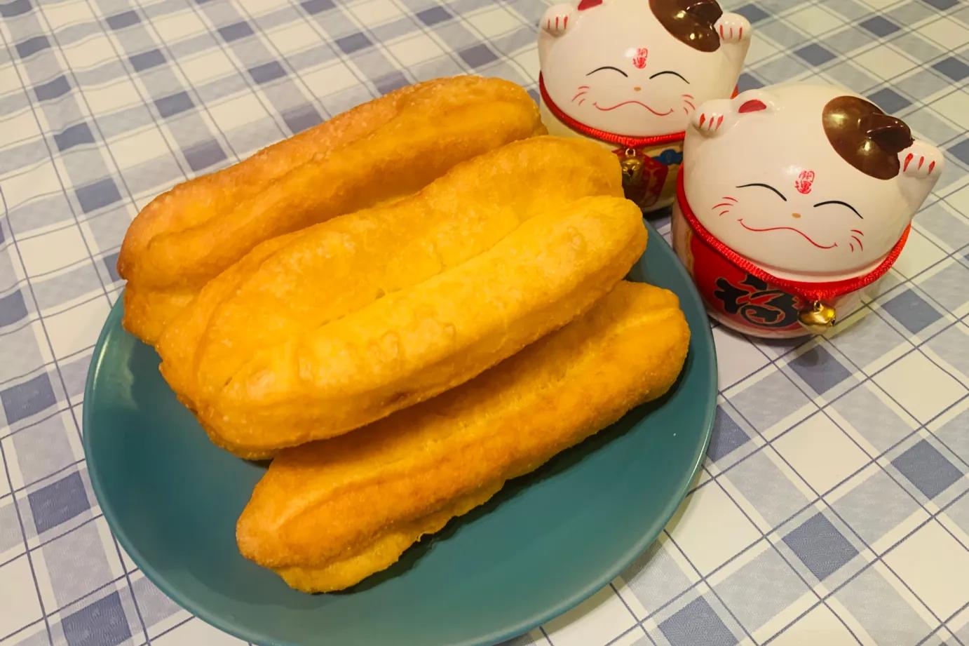 油饼油条怎么做酥脆松软完整教程,发面油条饼怎么做酥脆松软