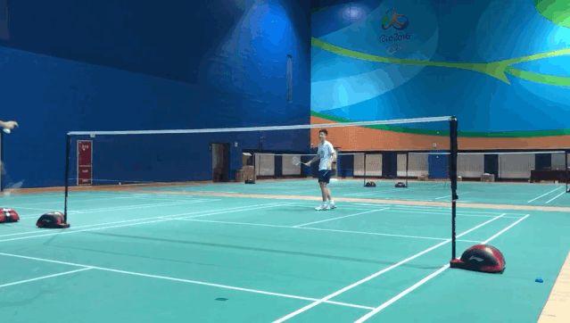 正手吊球老是高怎么办,羽毛球正手吊对角