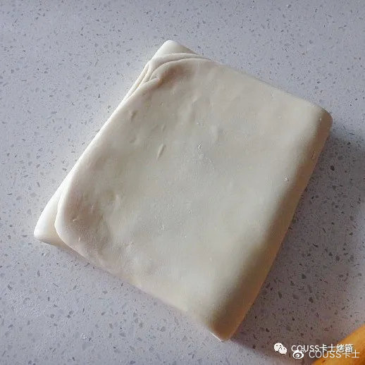 卡仕达酱酥粒面包,卡仕达酱蛋奶味面包