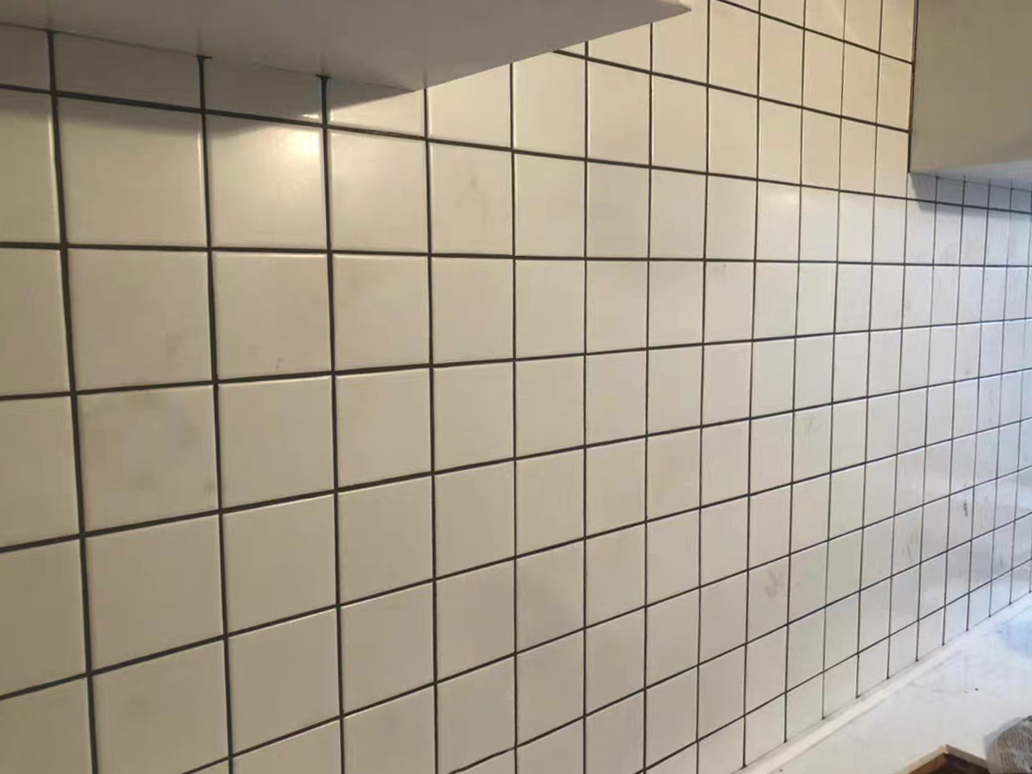 美缝剂跟环氧彩砂哪种美缝好,美缝剂和彩砂美缝有什么区别