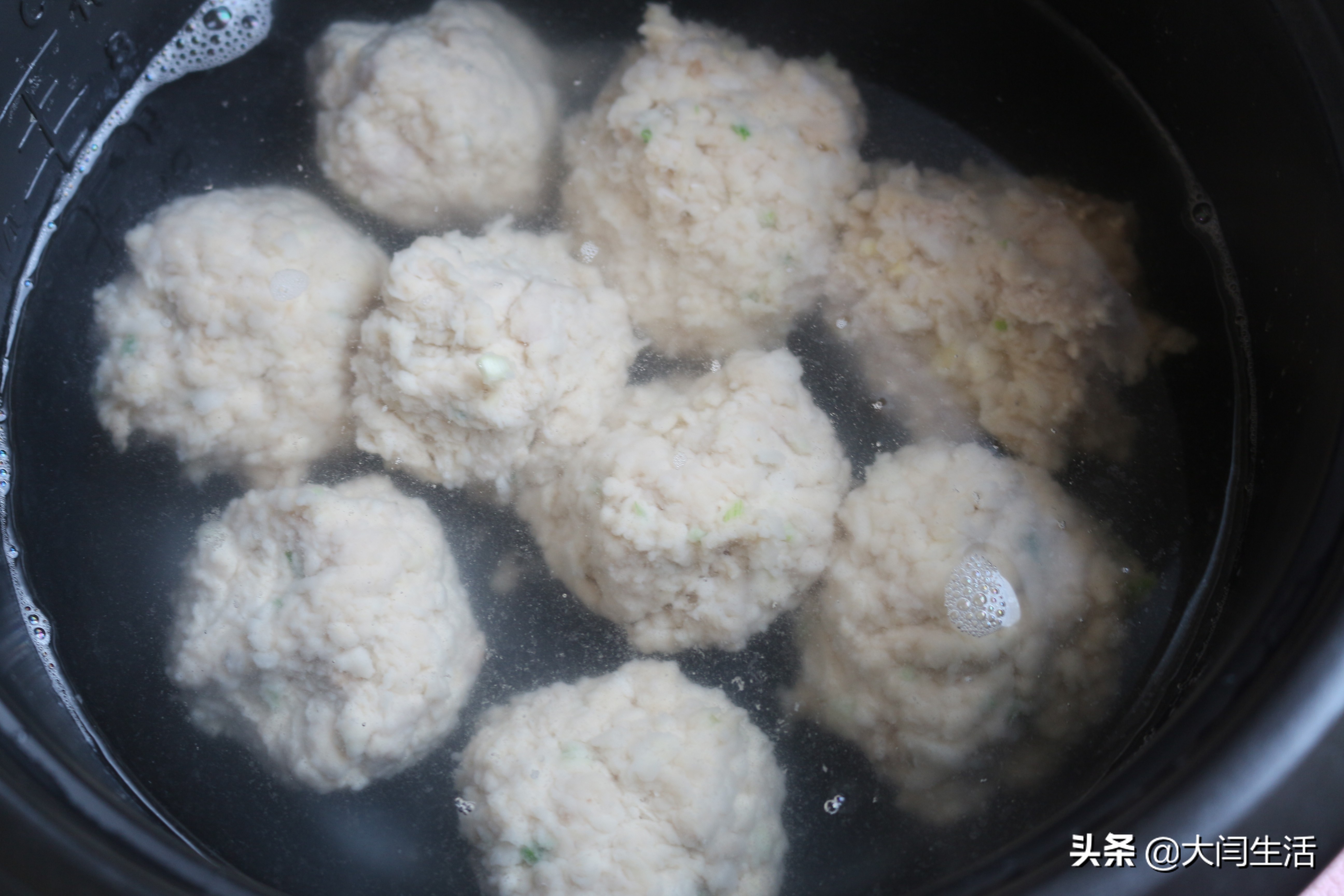 电饭锅狮子头怎么做,狮子头二次加热做法