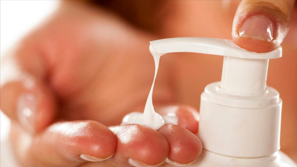 皮肤瘀血吃哪种药效果好,皮肤干燥起皮脾虚