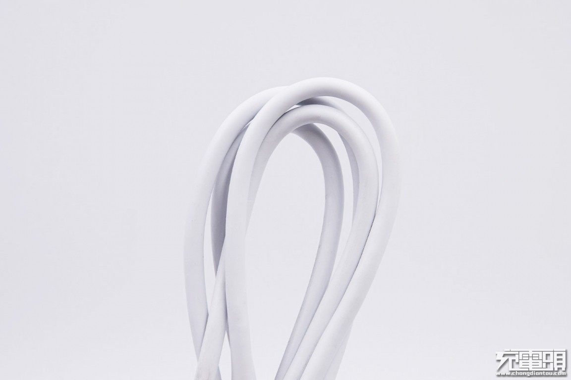 小米移动电源330000mh快充版拆解,小米c口数据线拆解