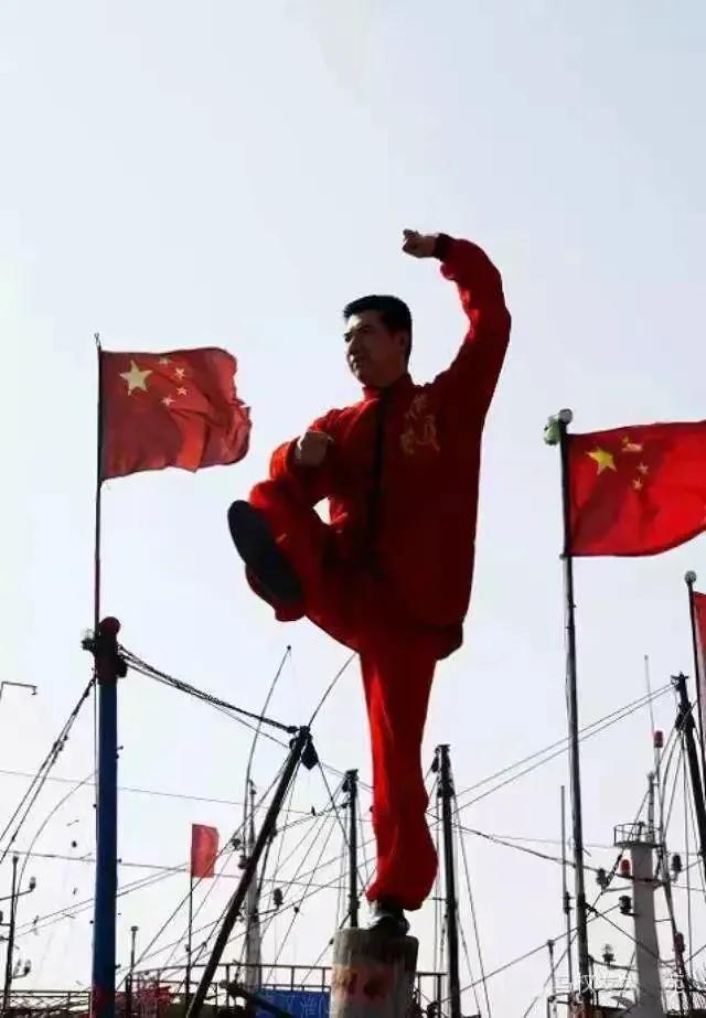 八字脚练髋,八字脚练上臀