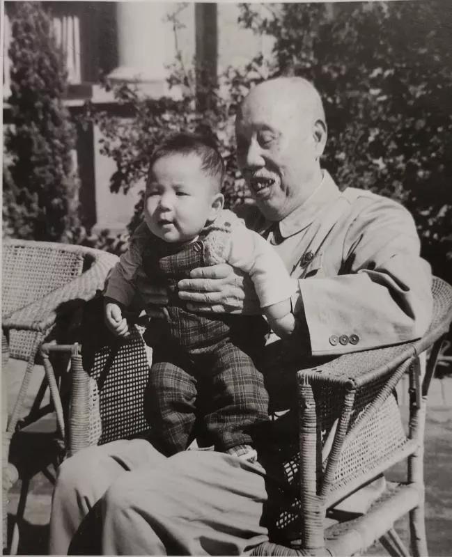 红色家风亲人讲述〡董必武之孙董绍新：从爷爷的革命人生中汲取信念与力量