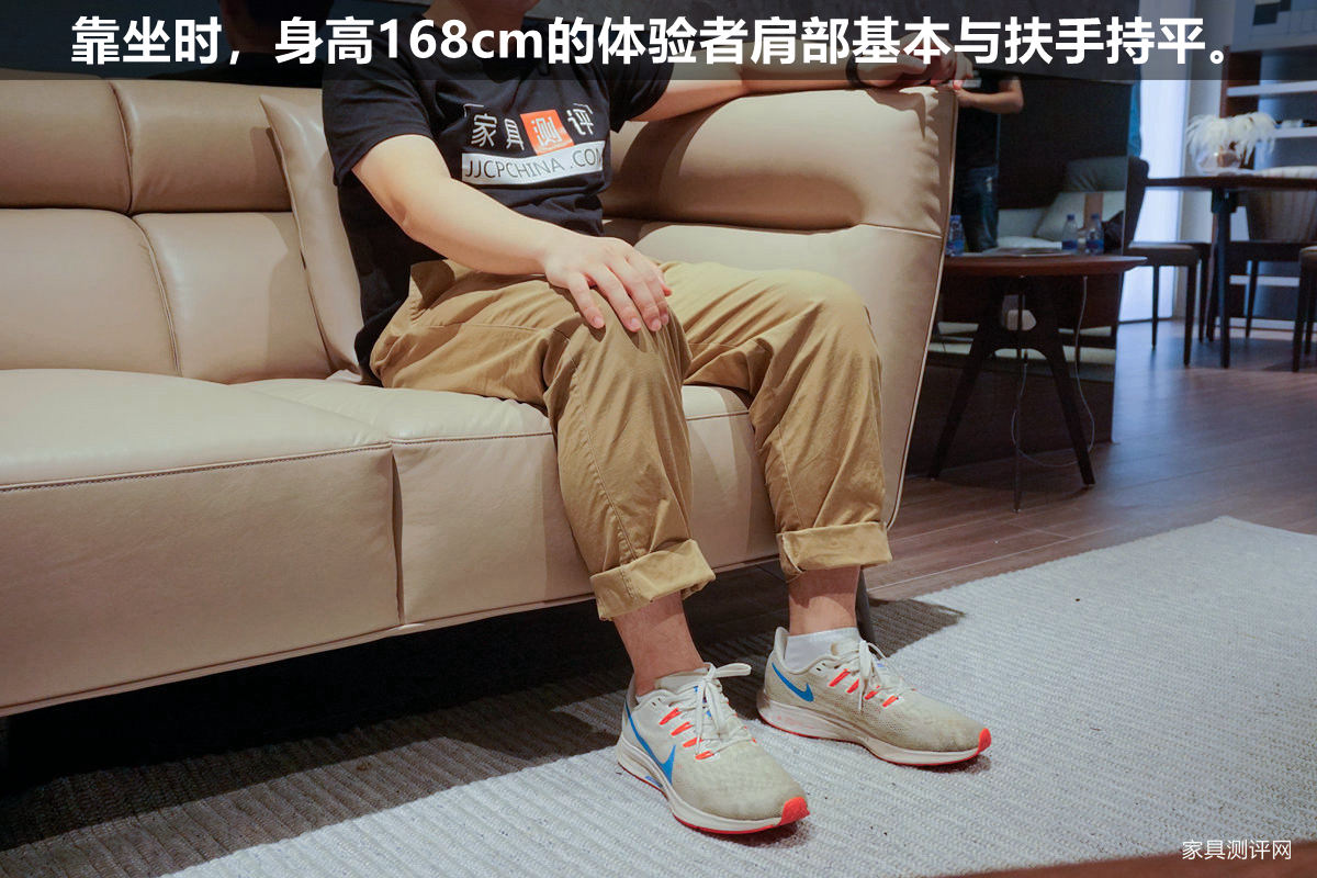 格调沙发哪个系列好用,极简黑沙发怎么搭出高级感