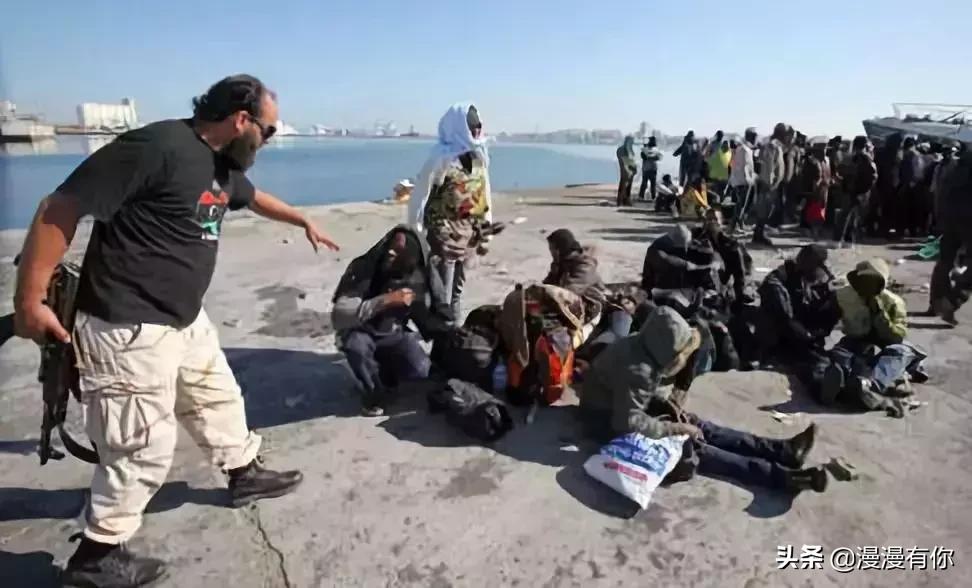 女人沦为*奴性**，男人被活埋：和平的不是这个时代，而是国家