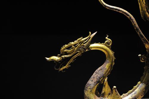 唐鎏金铜龙,唐鎏金走龙图文