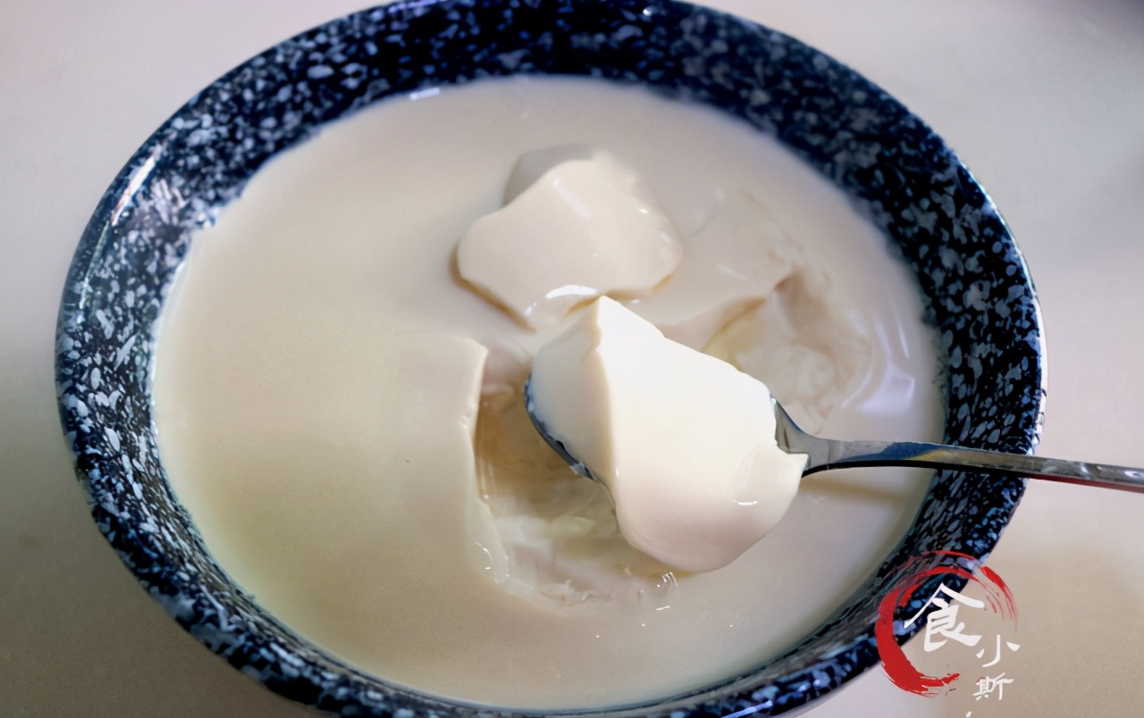 自制的豆腐脑美味可口,自制豆腐脑简单易学零失败