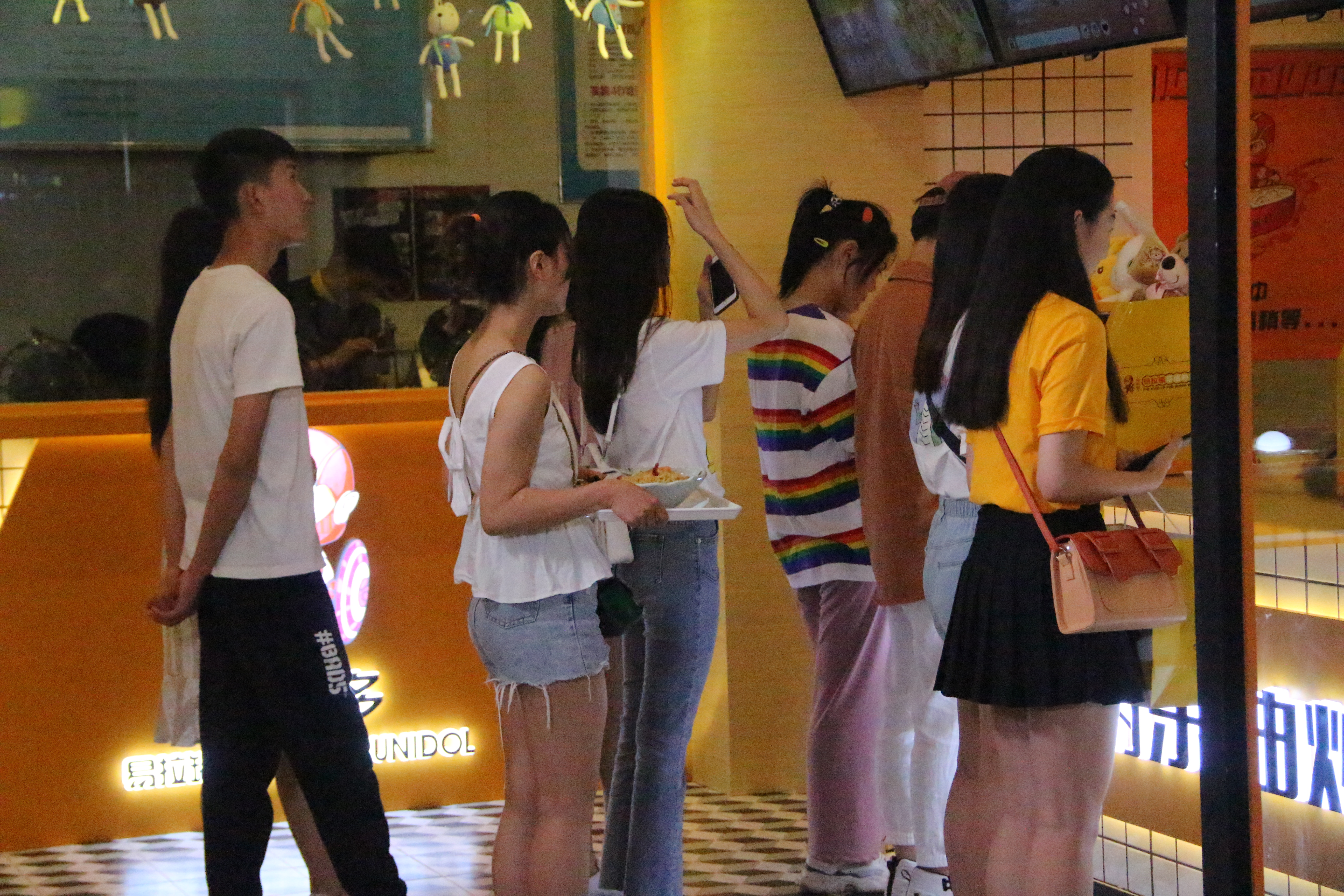 厨师自己开店一天赚一万,摆摊炒饭配方低成本