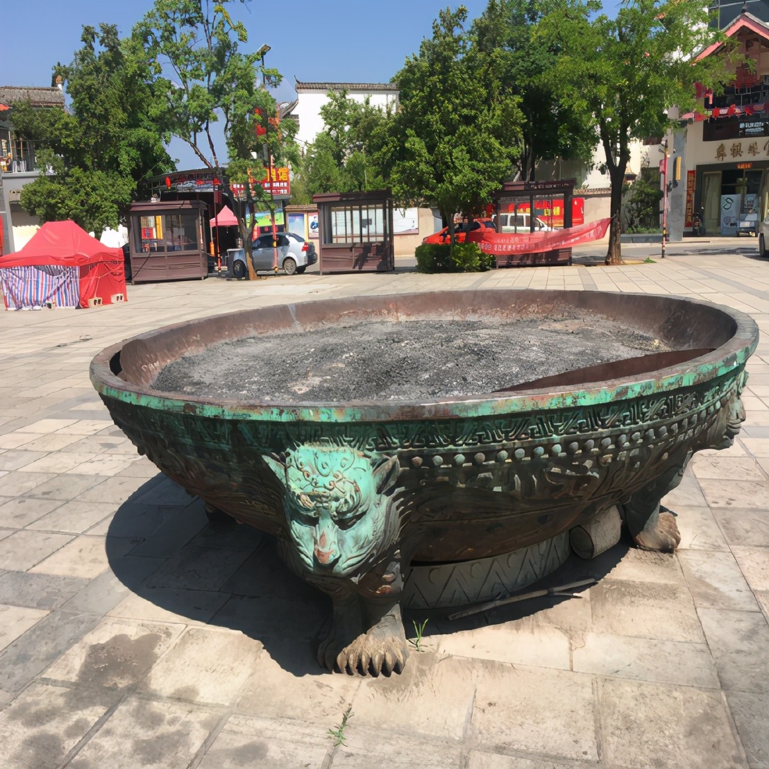 探访石林彝族第一村五棵树村,石林彝族第一村攻略