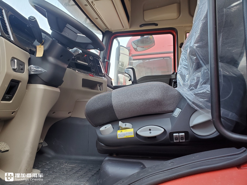 德龙新m3000老款改新款,德龙2019款新m3000