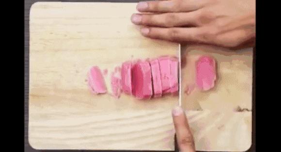 往鞋里喷什么东西脚不会臭,往鞋里撒的粉