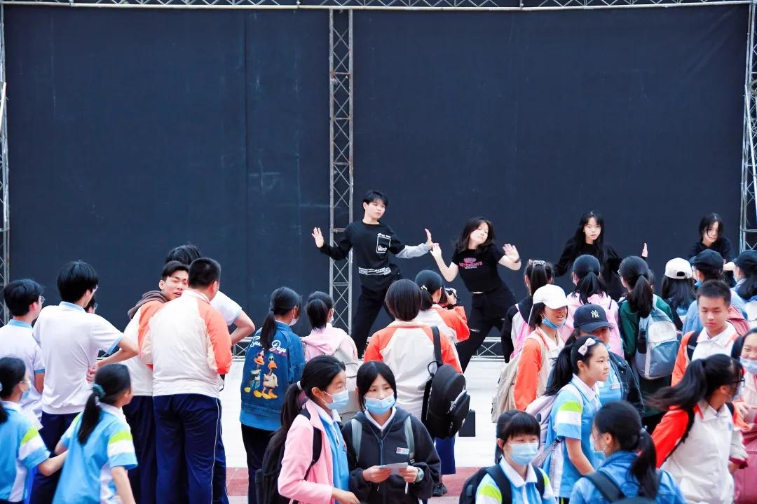 社团纳新活动落下帷幕,社团纳新吹响青春集结号