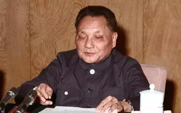 今天他115岁了,*小平邓**人生的40个瞬间