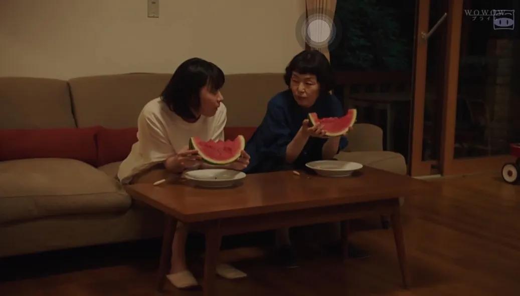 56岁阿姨独居2层别墅，不结婚不生娃，靠另类日式风圈粉无数人