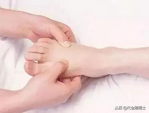 寒从脚底起病自心中生,寒从足下起病从脚底除