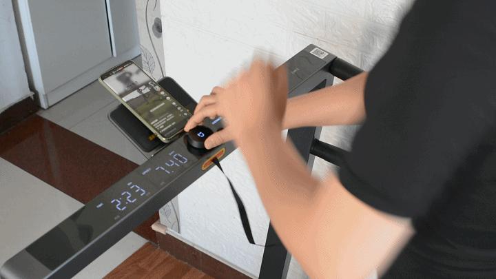 小米生态链walkingpad跑步机r2,小米跑步机和亿健跑步机哪个好