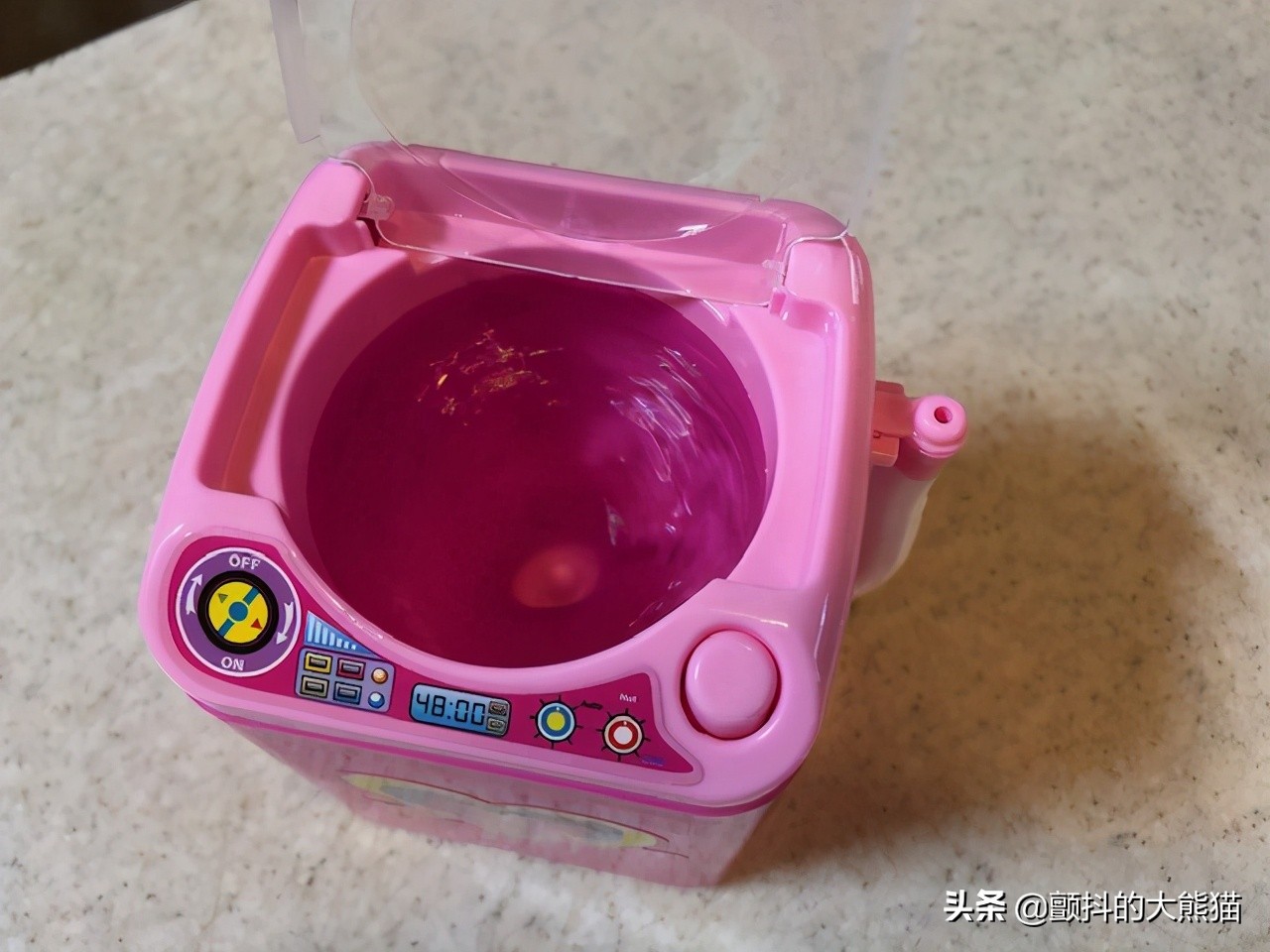 卖疯了日本大创使用干电池的迷你洗衣机为啥这么受欢迎
