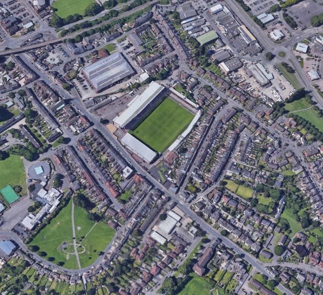 是时候介绍看一下英格兰的橄榄球场了，至少能达到英乙水准