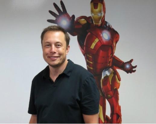 “失控特斯拉”背后富豪：身价千亿、逃兵役、泡女明星、有6个娃