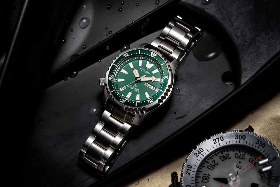 两三千买电子手表还是机械手表,两三千推荐天梭还是西铁城