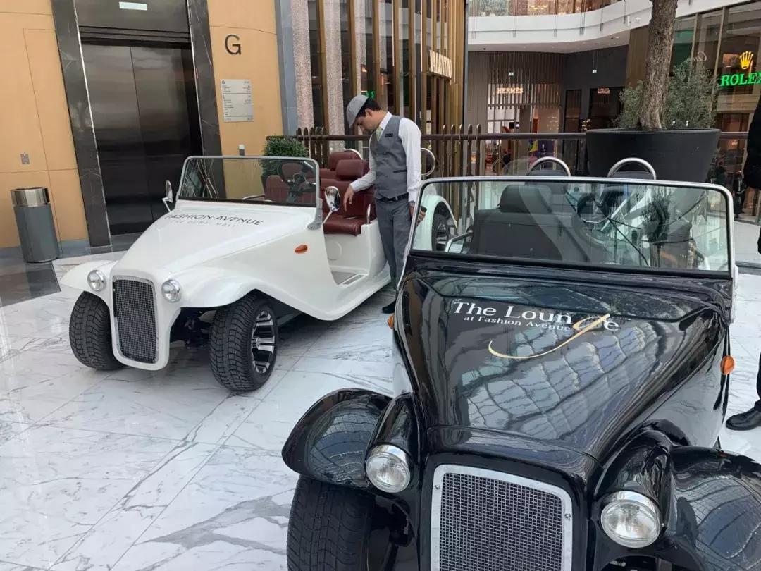 郭富城带方媛出席公开活动,澳门偶遇郭富城和方媛