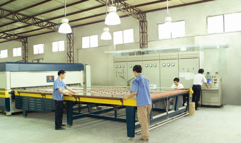 信义玻璃李贤义的创业,玻璃大王李贤义共捐款多少